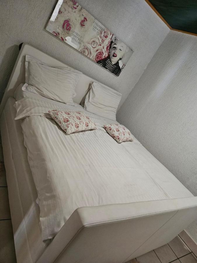 Apartmani Sanja Klenovica Eksteriør billede